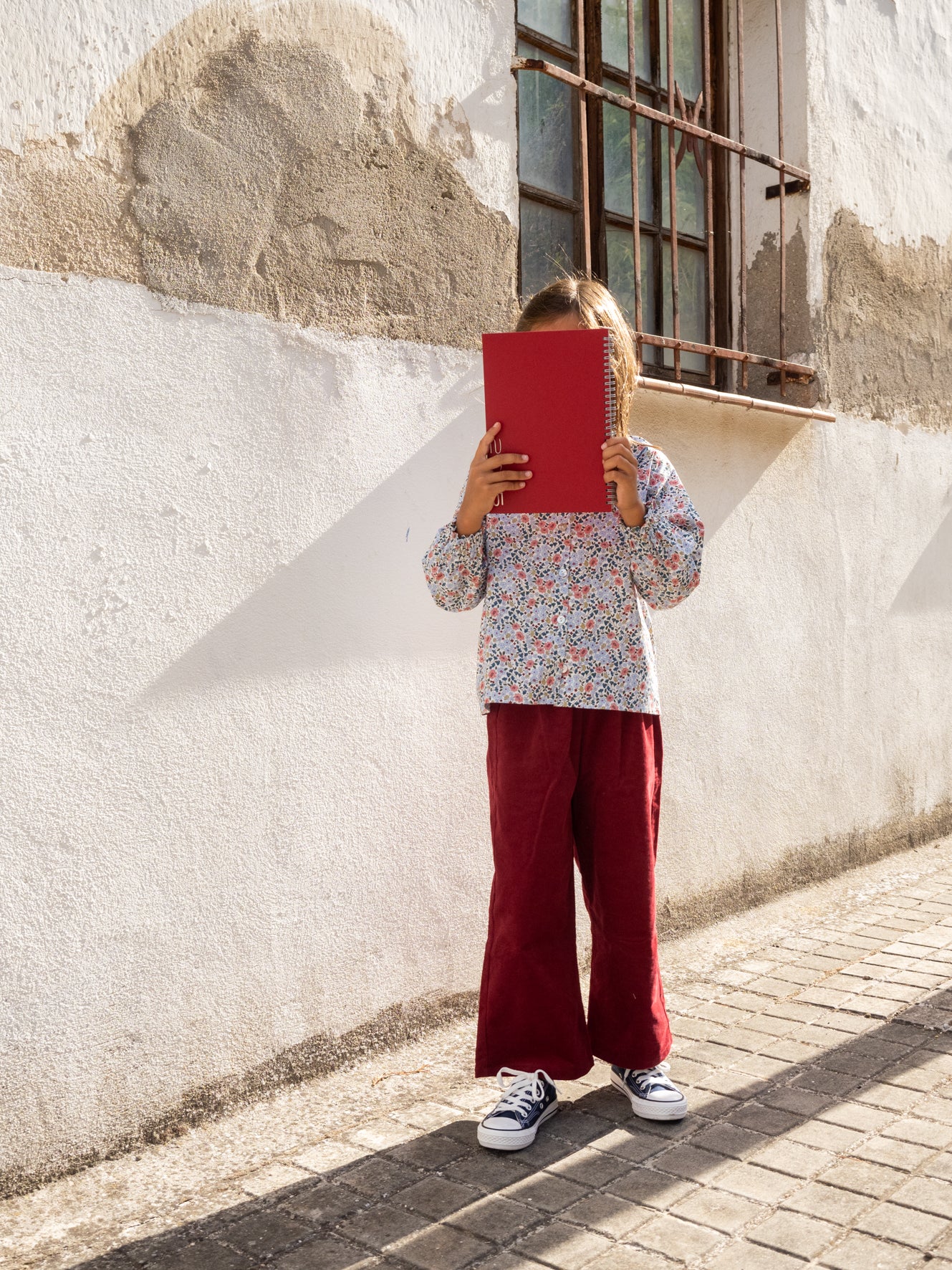 Pantalón pana burdeos