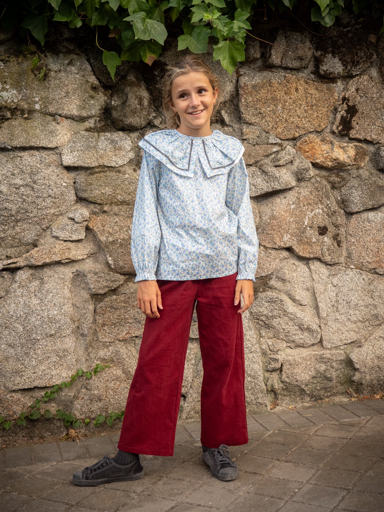 Pantalón pana burdeos