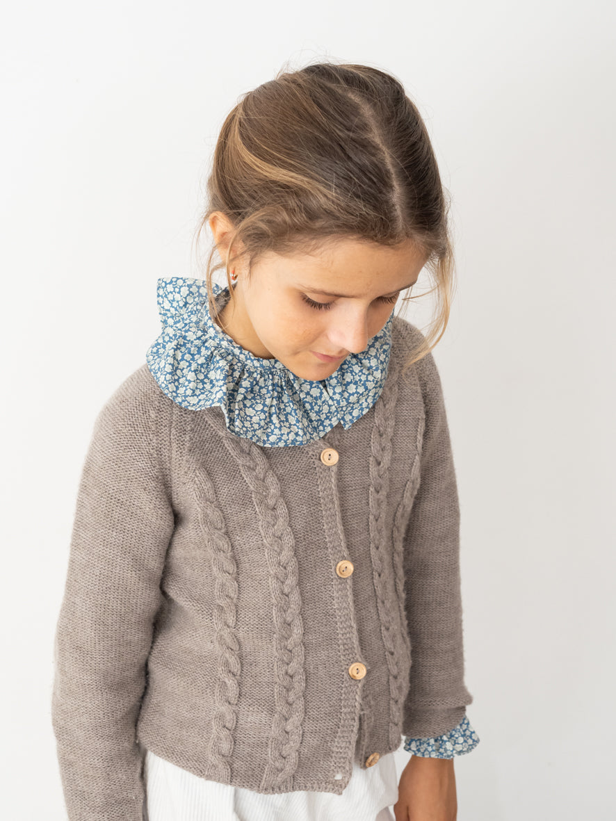 Chaqueta beige ochos