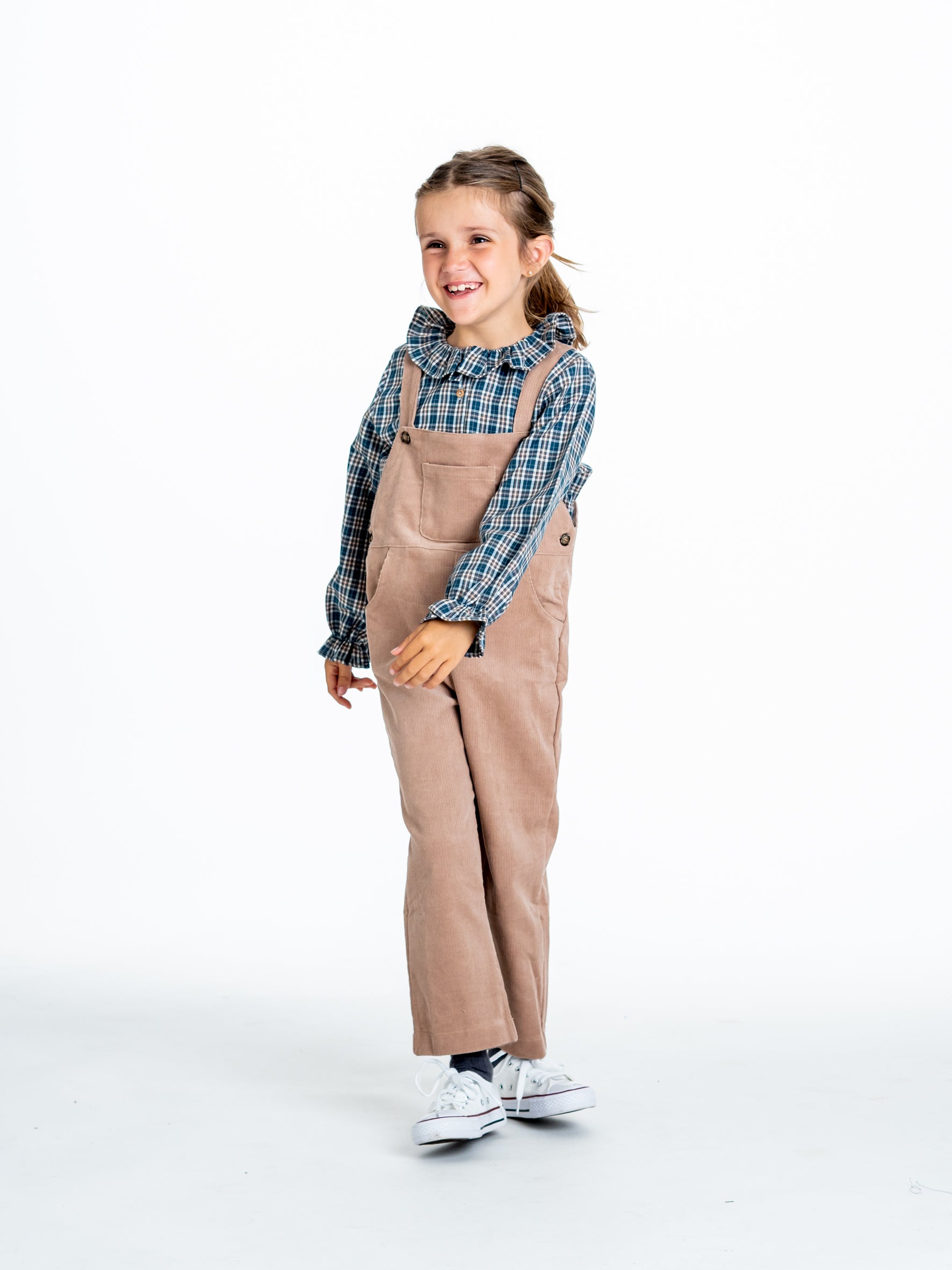 Salopette en velours côtelé beige