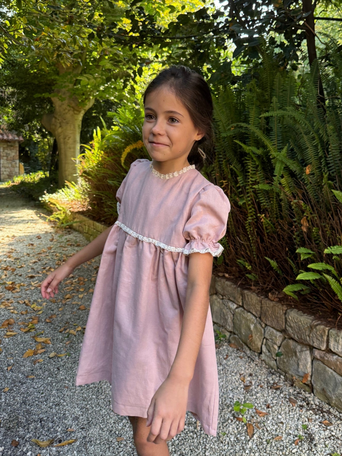 Vestido rosa nude manga corta