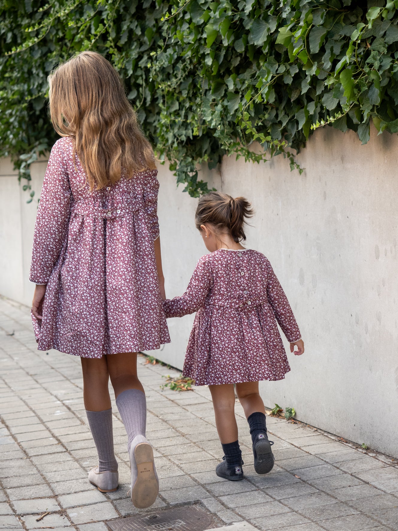 Gathered dress with elastics